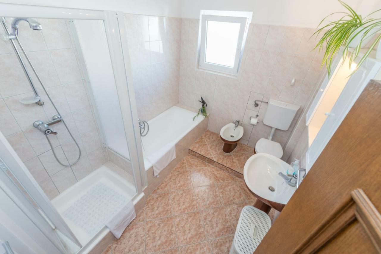 Apartments Victoria Задар Екстер'єр фото